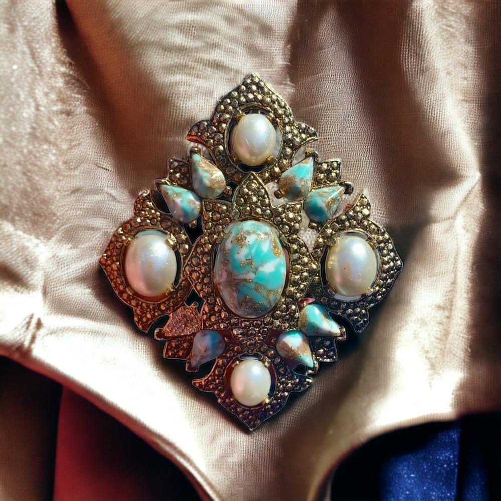 Sarah Coventry Vintage Faux Turquoise Pearl Gold Toned Pin Brooch Pendant Large
